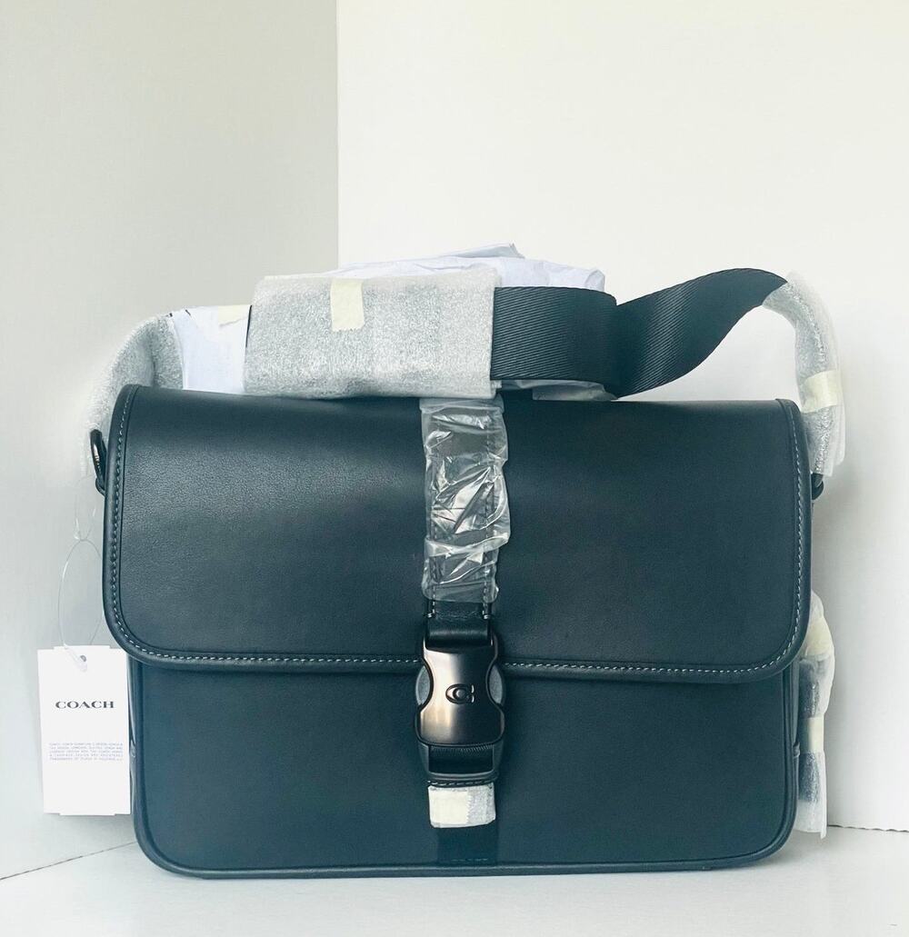Coach League Messenger CU042 Black Leather Crossbody Commuter Bag
